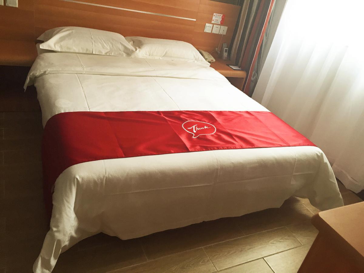 Thank Inn Chain Hotel Guangdong Shenzhen Baoan International Airport Eksteriør billede